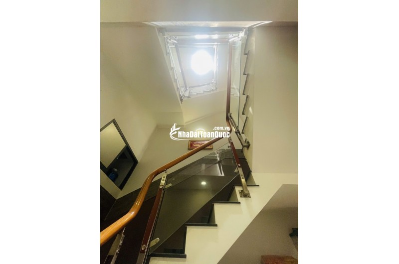 Bán nhà 1 trệt 2 lầu hẻm 8m đường Liên Tỉnh 5 P6 Q8 tiện kinh doanh