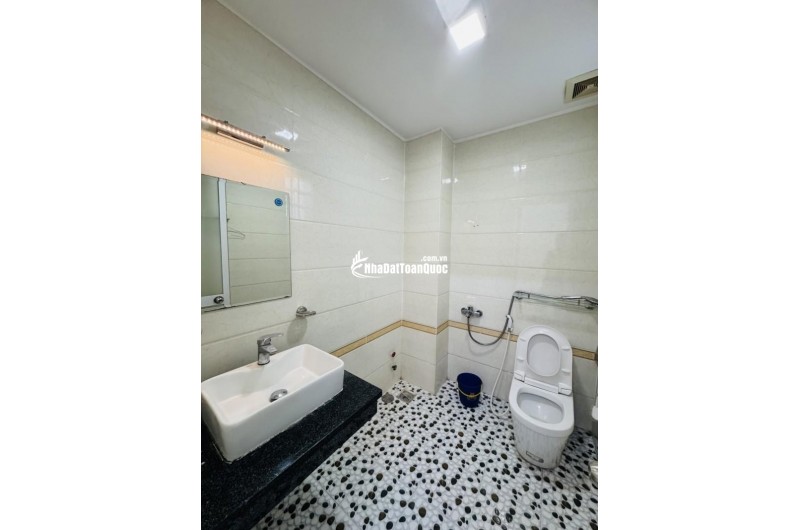 Bán Gấp Nhà Xinh- An Lạc Bình Tân - 84m2 - Hẻm 9M - Vuông Vức ~85tr/m2