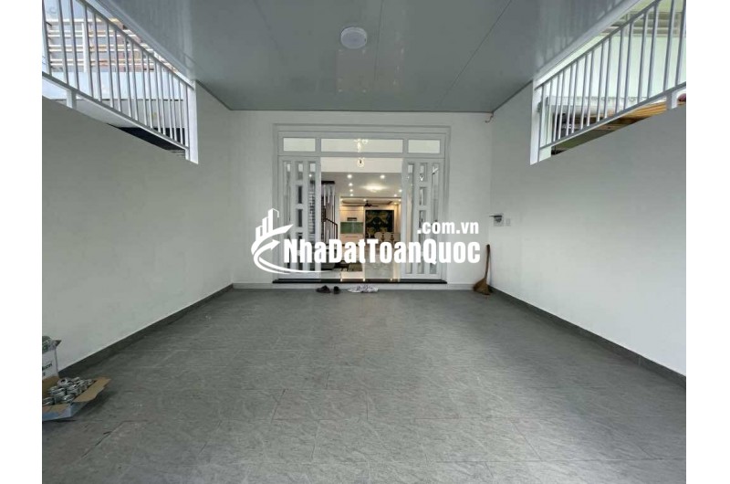 Xe hơi ngủ nhà Chu Văn An , P12 ( Nay là phường Bình Thạnh ) Q Bình Thạnh , 80,6m2 công Nhận, 88m2 thực tế (4,8x18) chỉ 11,x tỷ TL