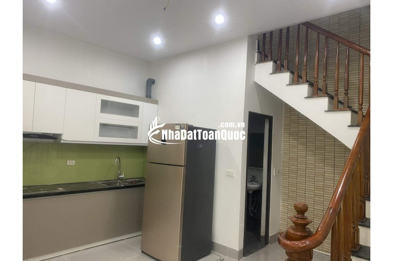Cần tiền bán nhà 3 tầng Gia Lâm - Hà Nội, giá 6.3 tỷ