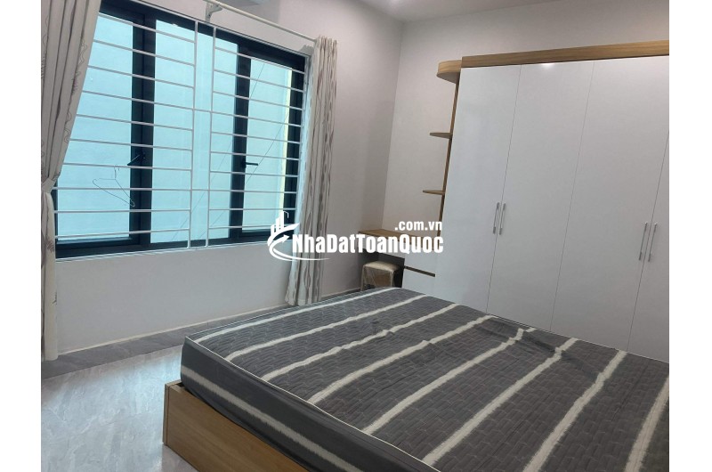 Cần tiền bán nhà 3 tầng Gia Lâm - Hà Nội, giá 6.3 tỷ