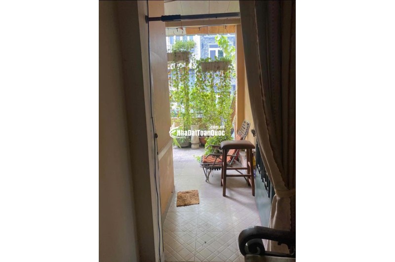 Bán nhà MT Trương Hoàng Thanh P12 Tân Bình 2 lầu (4PN, 3WC)