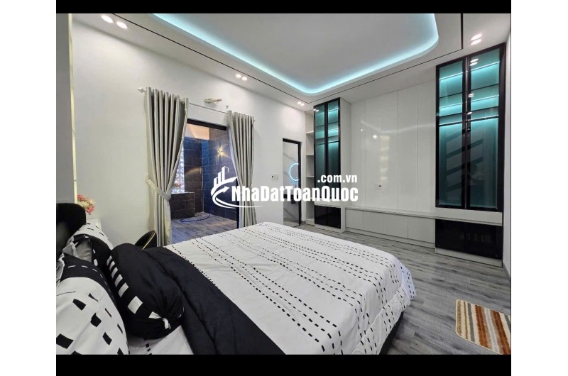 + Nhà 4 tầng kinh doanh, mặt tiền đường châu thị vĩnh tế, sát đỗ bá, khu phố đi bộ và ẩm thực đông vui 24/24h.