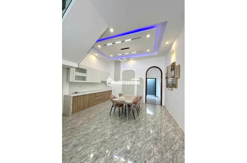 NHÀ 1 TRIỆT 1 LẦU - Mt ĐƯỜNG 8M - HOÀN CÔNG MỚI 100% CÁCH BÌNH CHÁNH 20P CHỈ 2 TỶ 5