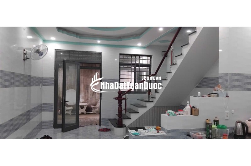 BÁN NHÀ ĐẤT TẠI PHƯỜNG THANH ĐỨC TỈNH VĨNH LONG. 5X15. GIÁ 1.150.000.000. LH:0972722110.