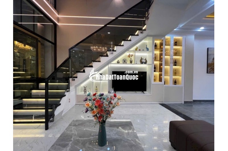  SIÊU PHẨM MẶT TIỀN PHÚ MỸ HƯNG – FULL NỘI THẤT CAO CẤP, CÓ THANG MÁY