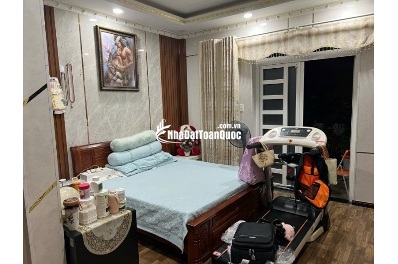 Bán nhà mặt phố 4 tầng, 100m2 đường Số 26, Tăng Nhơn Phú A, Q.9. Sổ hồng, giá 9.85  tỷ. LH: 0933125879