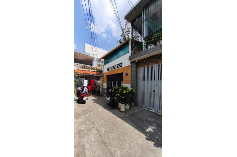 Nhà kế gần Lê Trọng Tấn, TKTQ- 75m2- 2 tầng - giá chỉ 5,x tỷ