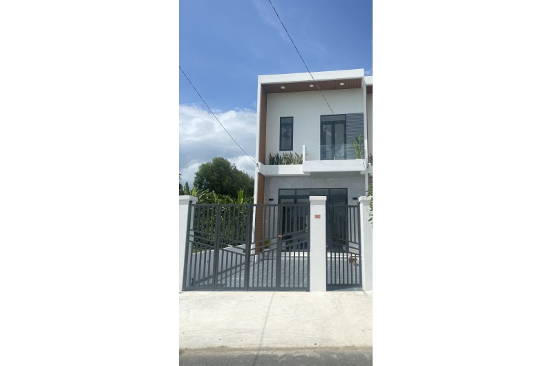 NHÀ MẶT TIỀN ĐƯỜNG NHỰA LỚN - TRUNG TÂM TT CẦN ĐƯỚC