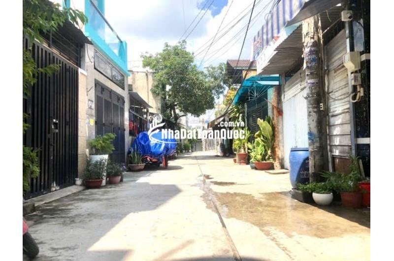 BÁN NHÀ 2 LẦU + SÂN THƯỢNG GẦN TÔ KÍ – GIÁ CHỈ 5 TỶ XXX