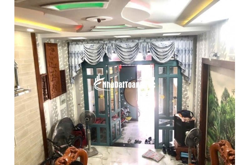 BÁN NHÀ 2 LẦU + SÂN THƯỢNG GẦN TÔ KÍ – GIÁ CHỈ 5 TỶ XXX