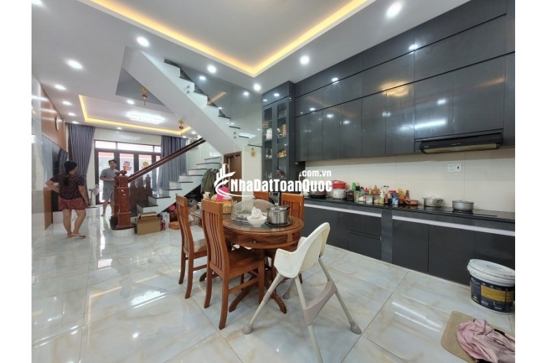  SIÊU PHẨM NHÀ PHỐ 4 TẦNG – Q9 - ĐƯỜNG 12M CÓ VỈA HÈ