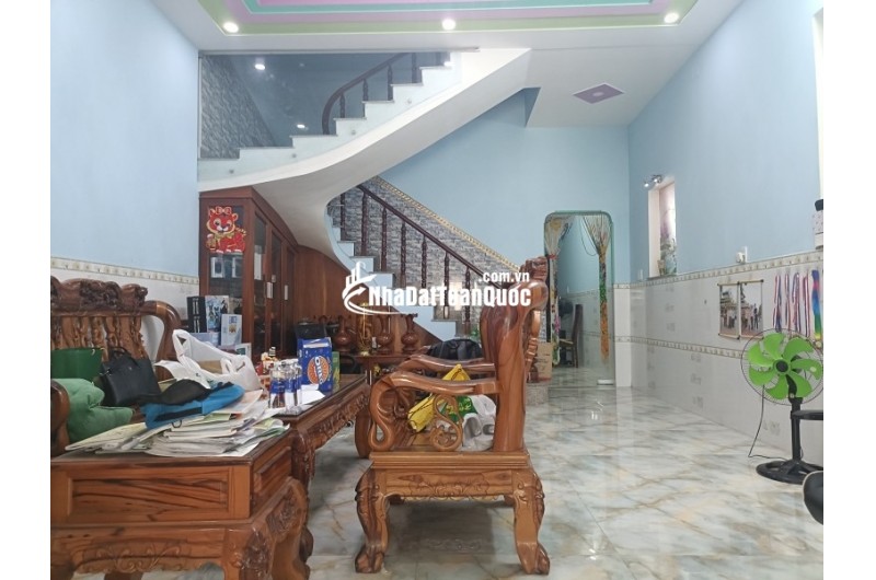NHÀ 2 TẦNG BTCT - XÂY TƯỜNG 20CM - CÁCH ĐẠI HỌC TÀI CHÍNH MARKETING 50M - CÓ PN TRỆT - SÂN ĐỂ Ô TÔ = 5.8 tỷ