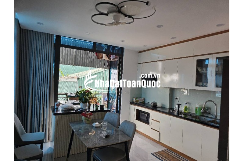 Nhà Mỹ Đình dân xây 35m2, 5 tầng, chào 6,5  tỷ có thương lượng