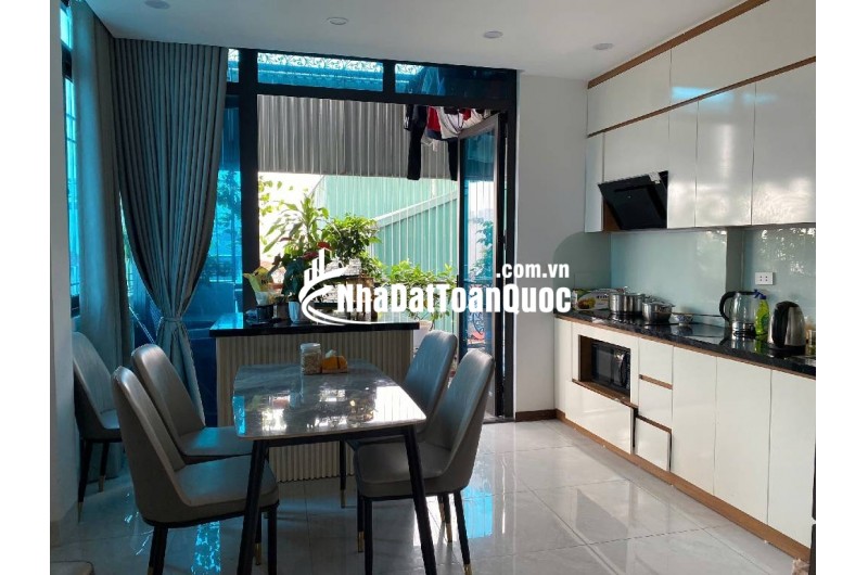 Nhà Mỹ Đình dân xây 35m2, 5 tầng, chào 6,5  tỷ có thương lượng