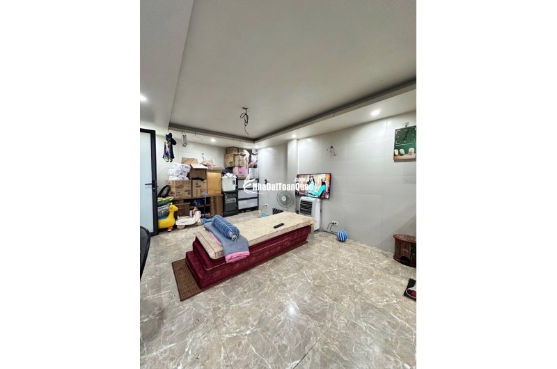 Nhà Mỹ Đình hàng hiếm, dân xây 40m2, 5 tầng, mặt tiền 5m, gần ô tô