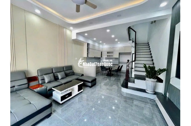 NHÀ GẦN QUỐC LỘ 1A – KẾT CẤU CHẮC CHẮN – GIÁ 2 TỶ 2