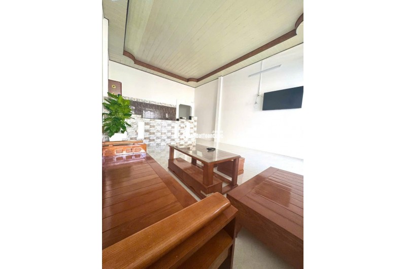Cần bán nhà mặt tiền 372 Trần Phú, giá 3tỷ350tr, vị trí đẹp, thuận tiện kinh doanh hoặc đầu tư.
 Diện tích: 5m x 20m thổ cư 100%( sau khi trừ qh còn