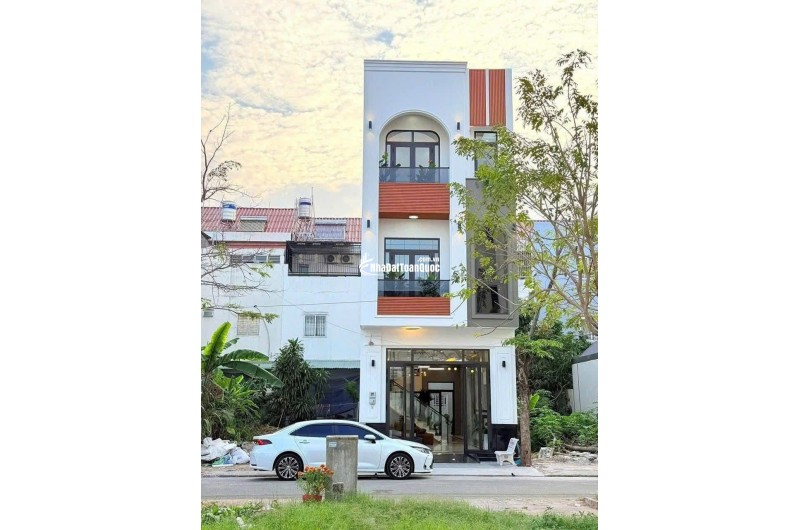 CHÍNH CHỦ BÁN NHÀ TRUNG TÂM PHƯỜNG 4 TP. TÂN AN