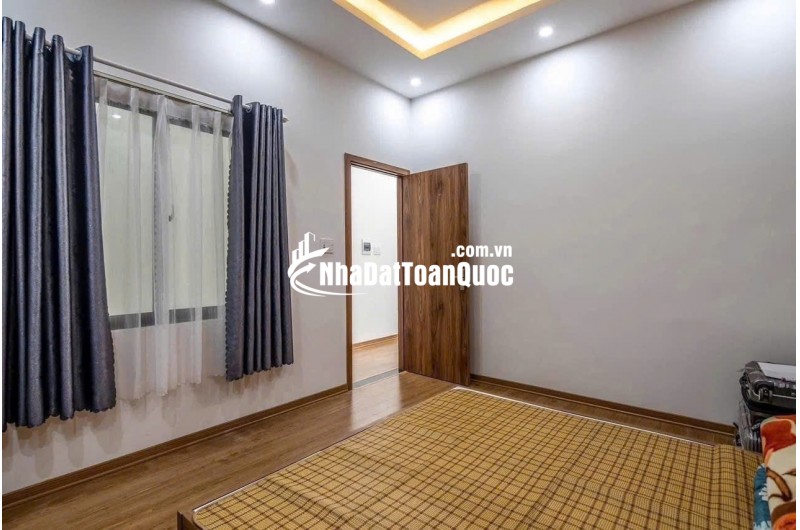 NHÀ PHƯỜNG 4, TRUNG TÂM TP. TÂN AN – THIẾT KẾ PHÁ CÁCH  – GIÁ 2 TỶ 2