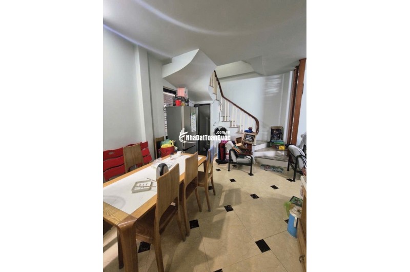 CC BÁN NHÀ TRƯƠNG ĐỊNH  DT 45m2 x 5T- HƠN 9 TỶ- NGÕ 3 GÁC NÔNG RỘNG THOÁNG  KHU TRUNG TÂM ĐẮC ĐỊA!