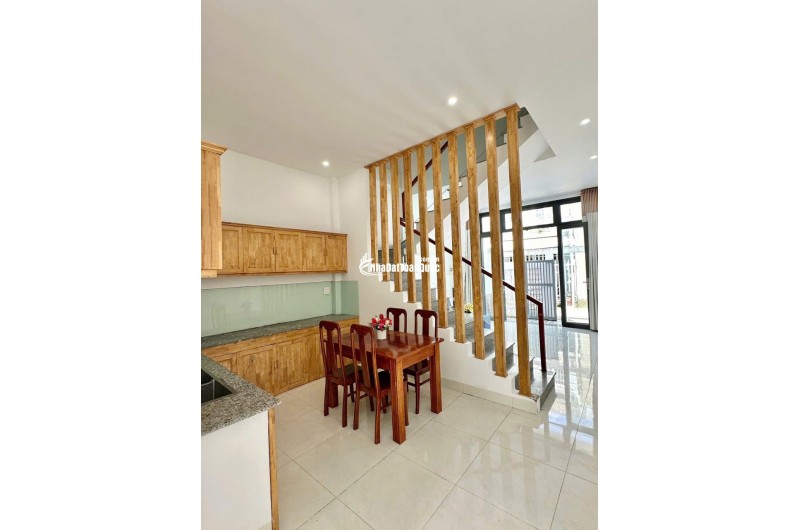 BÁN NHÀ MỚI XÂY – 80M² – TRUNG TÂM TP TÂN AN – GIÁ CHỈ 2 TỶ 3