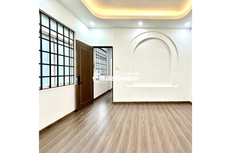 12 Tỷ: ngang 12m- Quận 10 ngay chợ An Đông, Medic Hòa Hảo- nhà 4 Tầng Xe hơi trong nhà. 0933910039