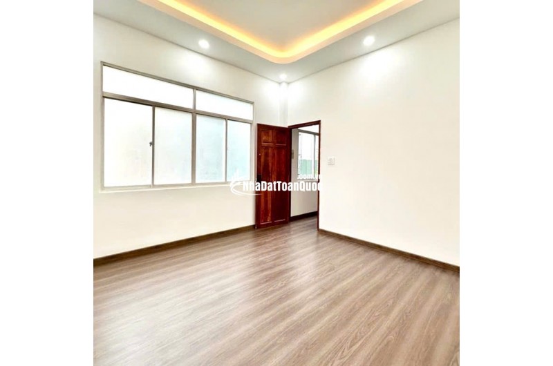 12 Tỷ: ngang 12m- Quận 10 ngay chợ An Đông, Medic Hòa Hảo- nhà 4 Tầng Xe hơi trong nhà. 0933910039