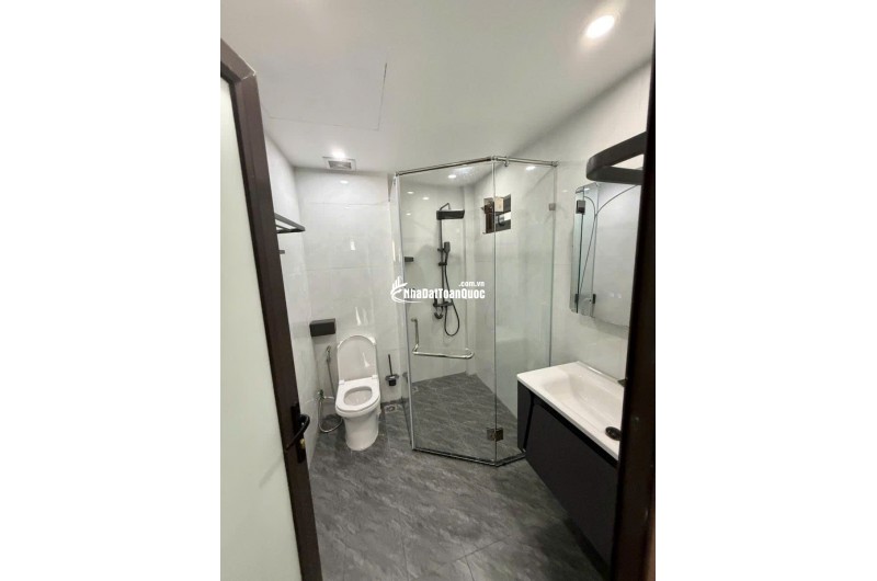 Bán nhà Đàm Quang Trung 40m 6 tầng MT4.9m thang máy, lô góc hơn 9 tỷ