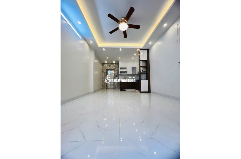 Tứ Liên, Tây Hồ cực hiếm mới xây cần bán gấp, 64m. 5 tầng thang máy xịn xò!
