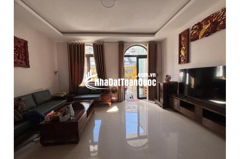 CHO THUÊ VILLA FULL NỘI THẤT 4 PHÒNG NGỦ CAO THẮNG TP ĐÀ LẠT 15TR/THÁNG