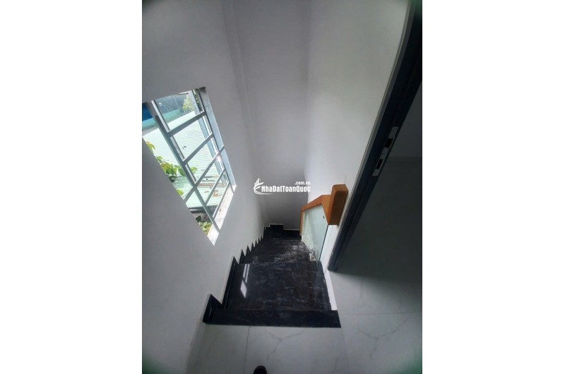 NHÀ BÁN 1 LẦU – GẦN MẶT TIỀN NGUYỄN VĂN QUÁ – CHỈ 1.4 TỶ. LH:0984295419.