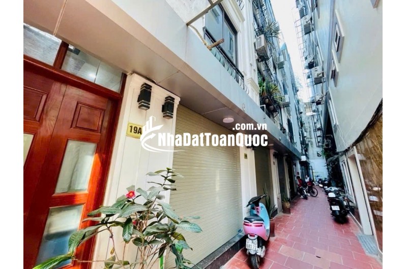 Nhà Tây Hồ, 7 tầng, thang máy xịn, MT 14m, dòng tiền 50 triệu/1 tháng!