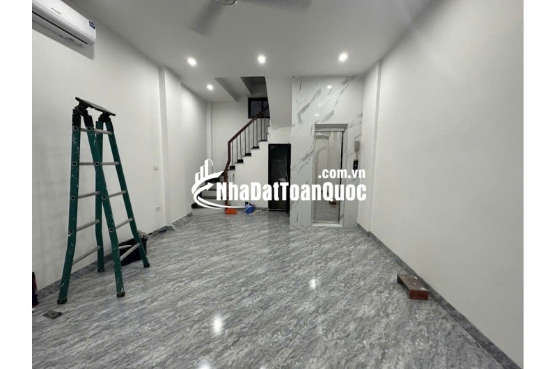 Nhà Tứ Liên - Tây Hồ - 5 tầng - thang máy - chuẩn công năng, về ở luôn giá 9,4 tỷ