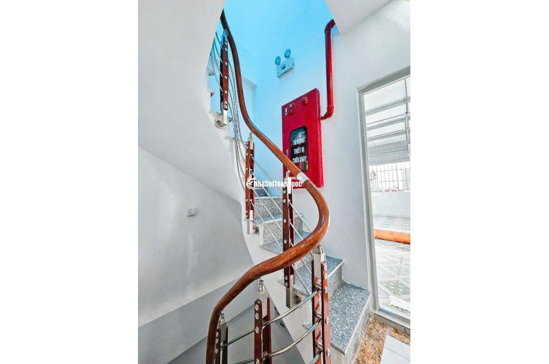 Bán Toà Căn Hộ Dịch Vụ 6 Tầng – Bùi Xương Trạch