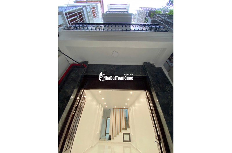 Căn hộ DÒNG TIỀN CAO CẤP CỔ NHUẾ__ OTO ĐẬU CỬA__ SINH VIÊN ĐÔNG NGHỊT.
DIỆN TÍCH:49/54 M.7 TẦNG THANG MÁY.
10 PKK