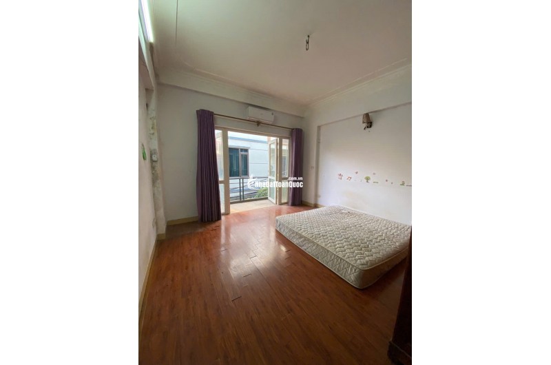 Bán nhà dân phố Triều Khúc, HN. DT 62m2, 4 tầng, giá 13.3 tỷ. LH: 0568433999