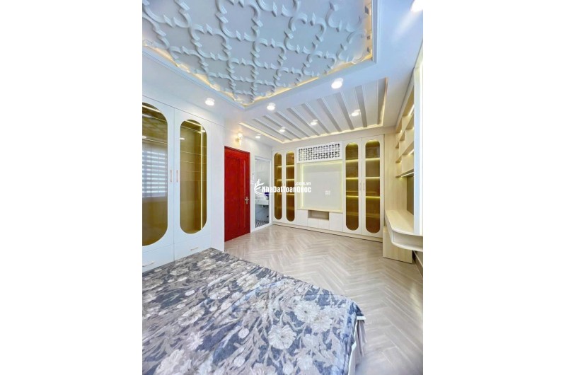 CÚ HATTRICK CHỦ CỰC NHIỆT PHÂN KHÚC 8 T.Ỷ NHỈNH - PHƯỜNG PHÚ THUẬN, QUẬN 7