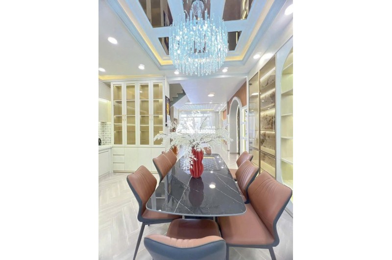 CÚ HATTRICK CHỦ CỰC NHIỆT PHÂN KHÚC 8 T.Ỷ NHỈNH - PHƯỜNG PHÚ THUẬN, QUẬN 7