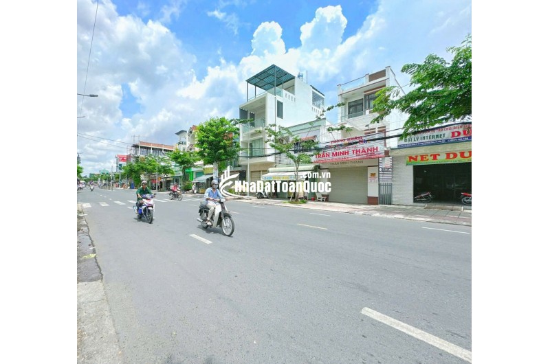 BÁN NHÀ TRỆT LẦU MẶT TIỀN ĐƯỜNG TRẦN QUANG DIỆU , CẦN THƠ