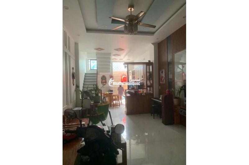 BÁN NHÀ 3 TẦNG GẦN KHU BIỆT THỰ VILLA PARK – ĐƯỜNG BƯNG ÔNG THOÀN