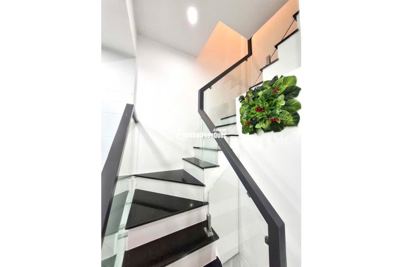 MẶT TIỀN KINH DOANH- HUỲNH THIỆN LỘC - 28M- 3Tầng - chỉ 4.85 Tỷ