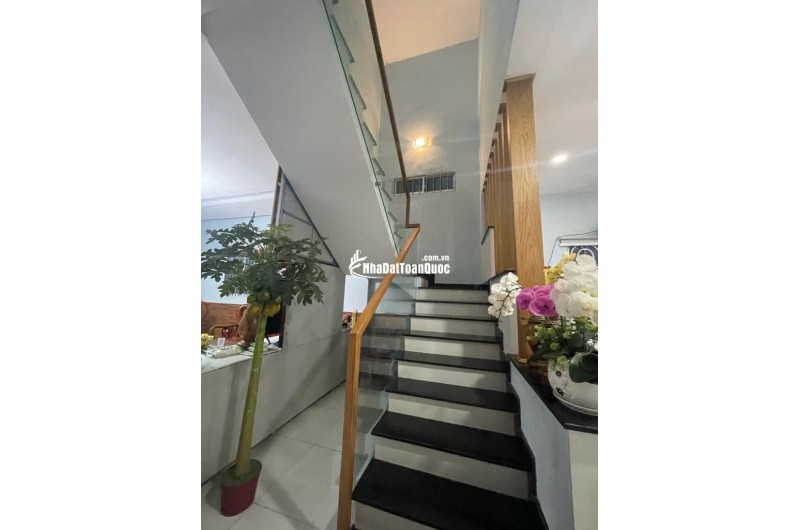 SIÊU PHẨM SƠN KỲ - TÂN PHÚ - HẺM XE HƠI - NHÀ ĐẸP 2 TẦNG BTCT - VUÔNG A4 - NHỈNH 6 TỶ