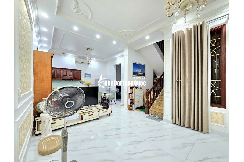 BÁN NHÀ – PHỐ ĐINH TIÊN HOÀNG, HỒNG BÀNG