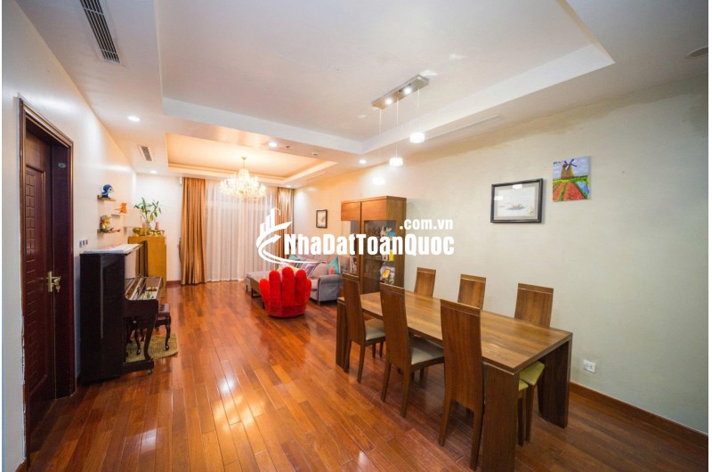 ROYAL CITY - R2 145m² - Tầng cao - Căn hộ chung cư - 3PN Hướng ban công Đông Nam Nội thất cơ bản