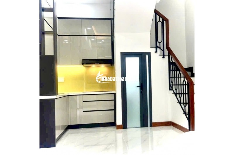 Hẻm xe hơi Quận 10- ĐH Kinh Tế- 3 Phòng ngủ 4 Tầng 5m ngang: 6 Tỷ hơn (số tiến 3456) VŨ 0933910039