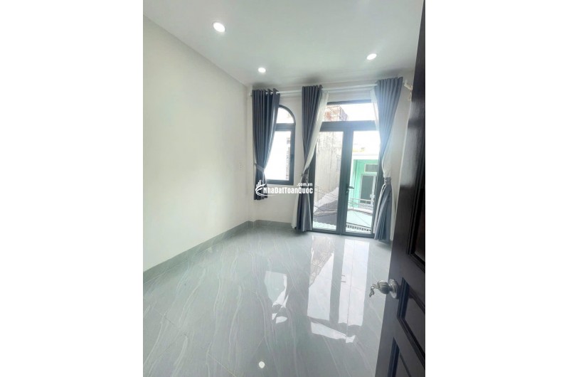 BÁN NHÀ Q6 THÔNG BÀ HOM RA CHỢ PHÚ LÂM, DT 3X11, CHỈ 4.5 TỶ. LH:0938135251.