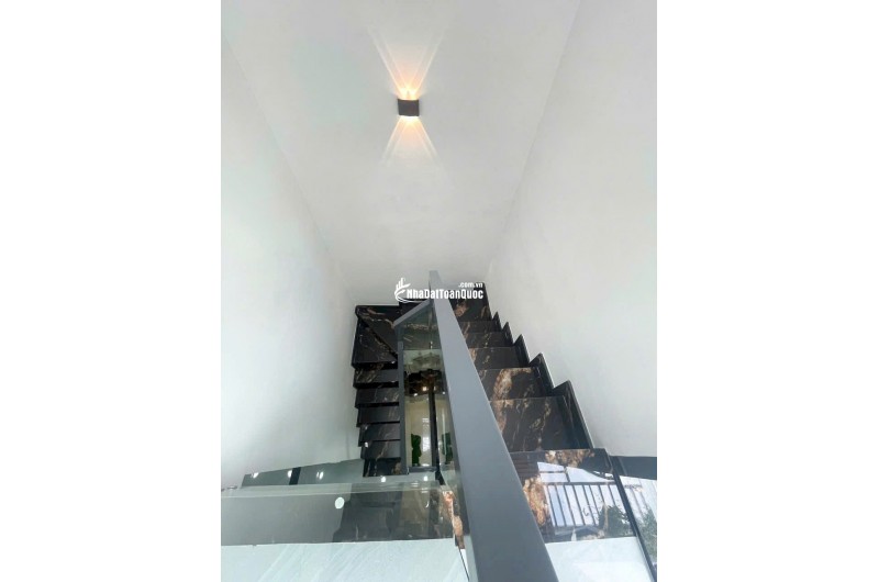 BÁN NHÀ Q6 THÔNG BÀ HOM RA CHỢ PHÚ LÂM, DT 3X11, CHỈ 4.5 TỶ. LH:0938135251.