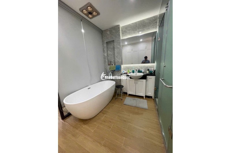 NHÀ MẶT PHỐ TRUNG TÂM QUẬN THANH XUÂN. 36x4T