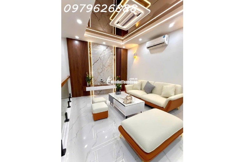 SIÊU HOT HIT HÀNG HIẾM BAY TRONG NGÀY - TRUNG TÂM THANH XUÂN - NGÕ VIP. 41x6 tầng.
